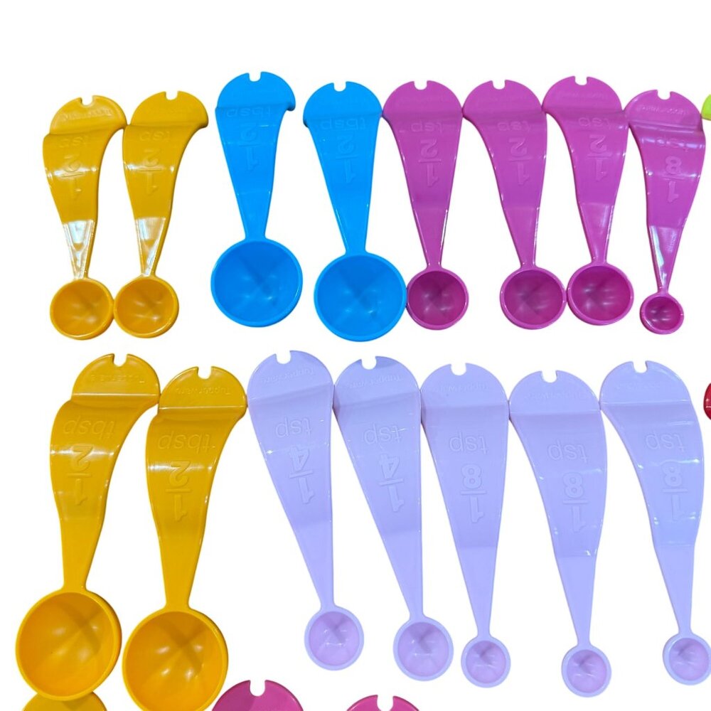 Tupperware Measuring Spoon Lot 41 Various Colors Curved Raindrop 6142 6144 6145 - Picture 5 of 7